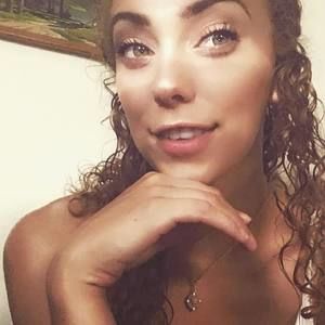 Meet your Posher, Catie